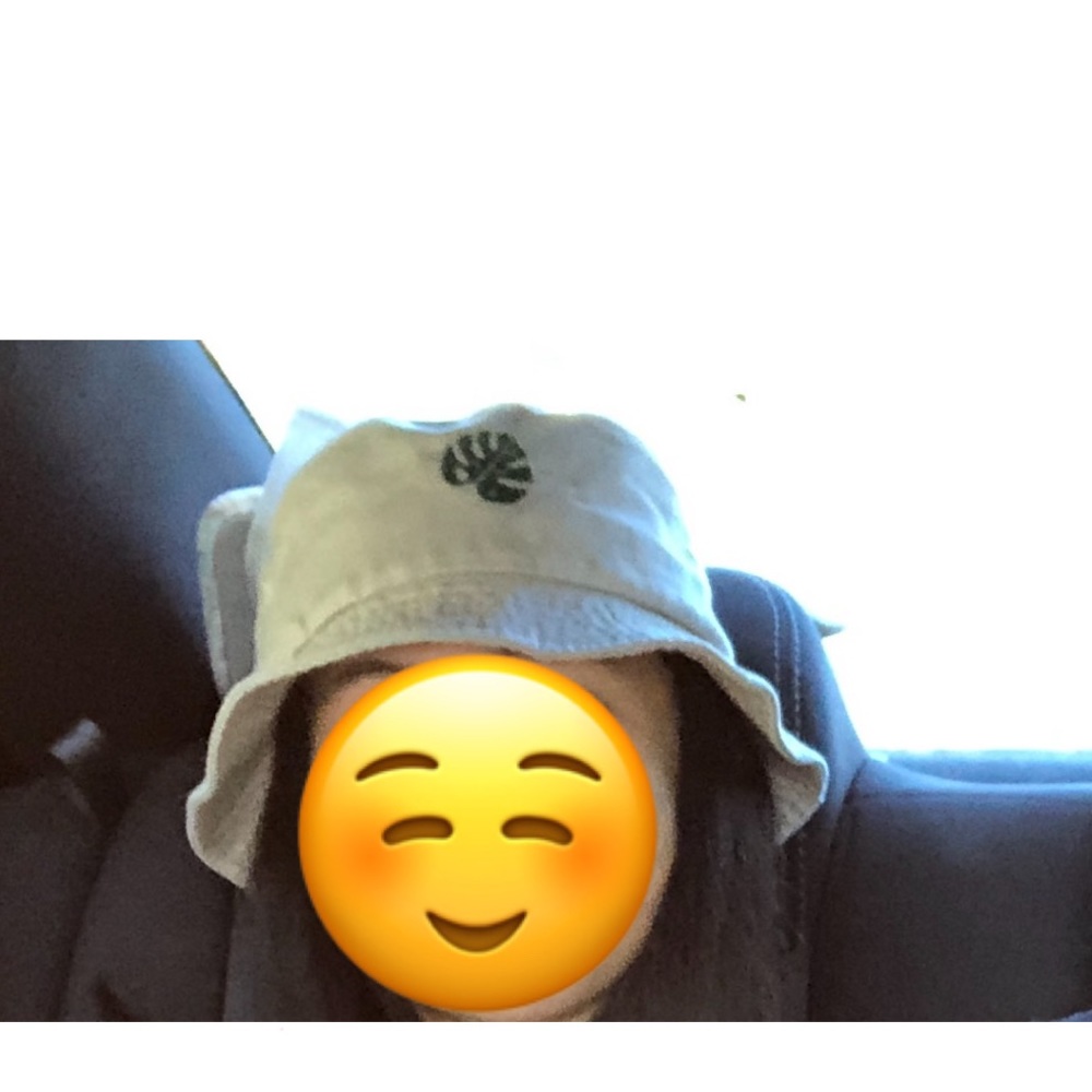 Bucket hat